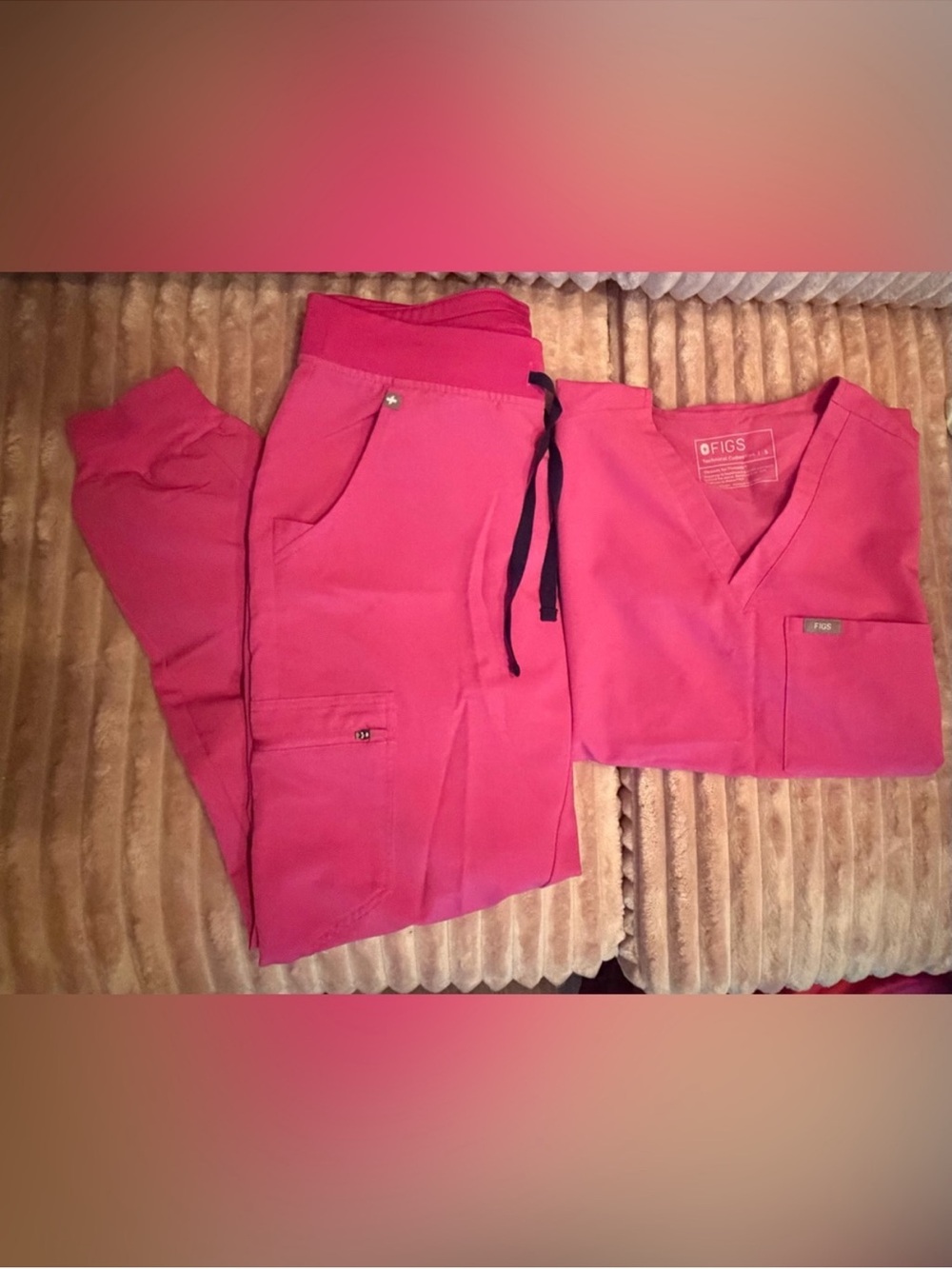 Figs Women's Scrub Set in Bright Pink - Joggers & V-Neck Top